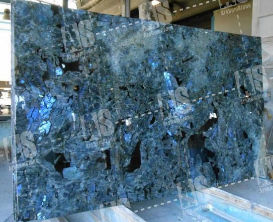 Differences between marbles and granites 